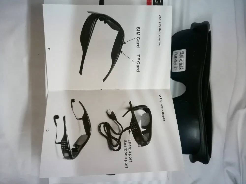The glasses has the English French Spanish Portuguese Italian German Malvinese Swedish 8 country language