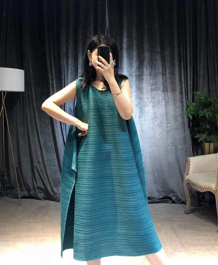 Peacock blue Changpleat летние новые женские платья без рукавов Miyak плиссированные Модные свободные большие размеры ТРАПЕЦИЕВИДНОЕ однотонное женское платье - Цвет: Peacock blue