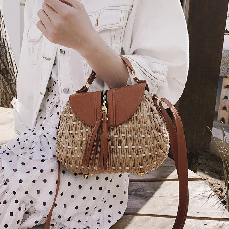 

Designer Handmade Tassel Straw Beach Bag Saddle Knitting Boho Tote Small Purse Bamboo Cheap Summer Handbags Rattan Bag 2019