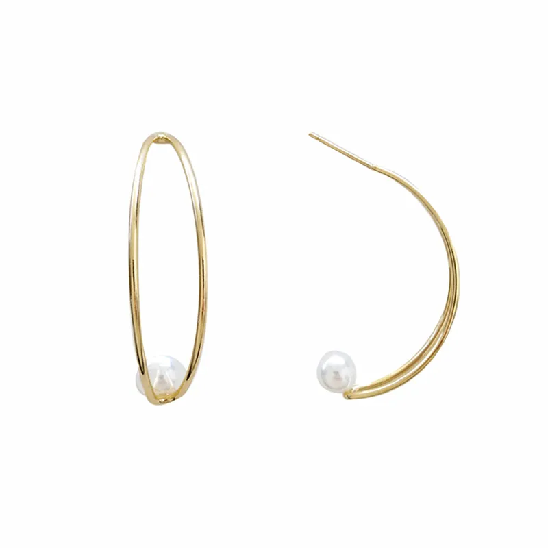 

CHIC wind Temperament of restoring ancient ways is contracted Delicate pearl crescent earrings geometric modern girl