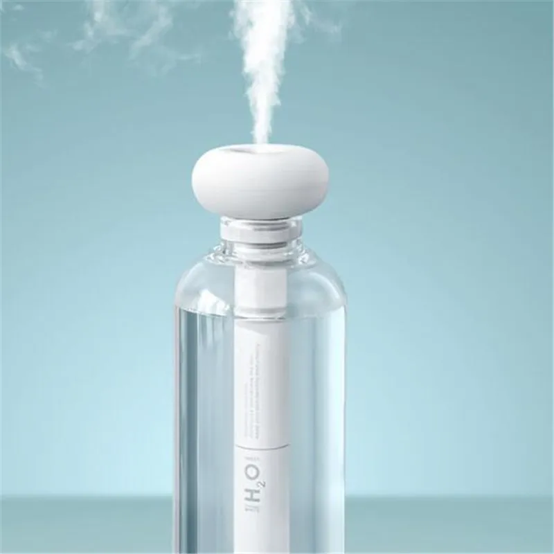 White dismountable air humidifier for home and office