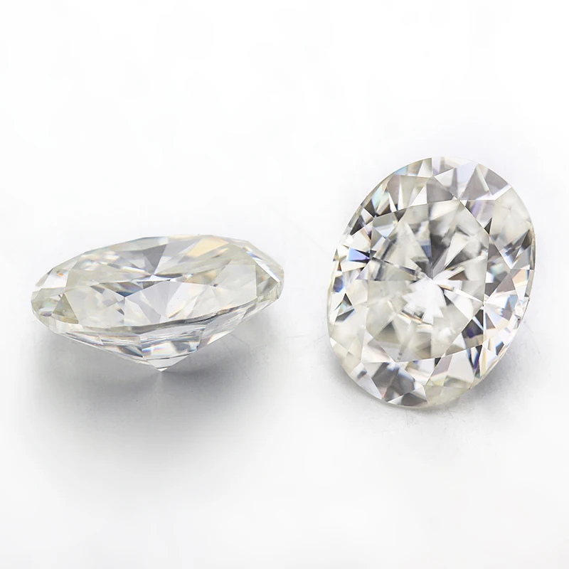 

About 2.7 carats GH off-white color 10*8mm oval shape moissanit loose gemstone for making jewelry