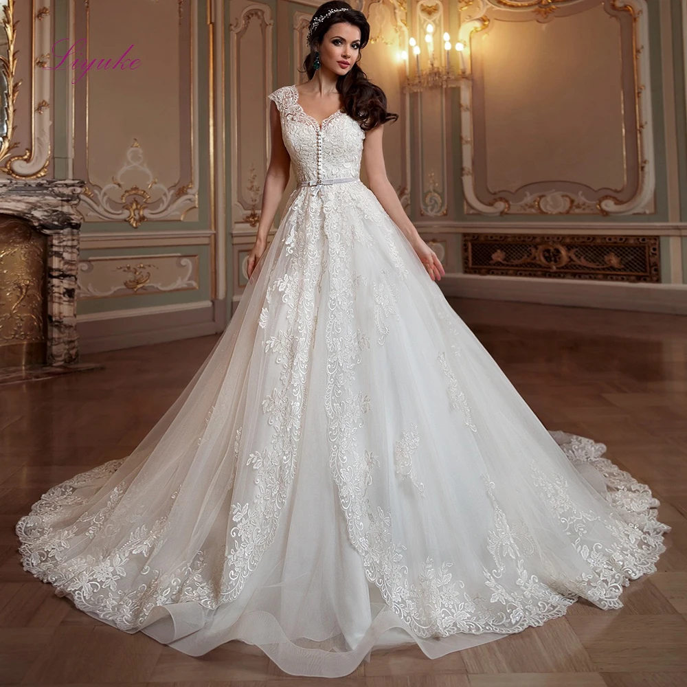 

Liyuke Married Ball Gown Wedding Dress Lace Appliques Scalloped Neck Cap Sleeves Customized Elegant Bridal