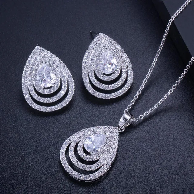 ThreeGraces Famous Brand Austrian Green Zircon Crystal Big