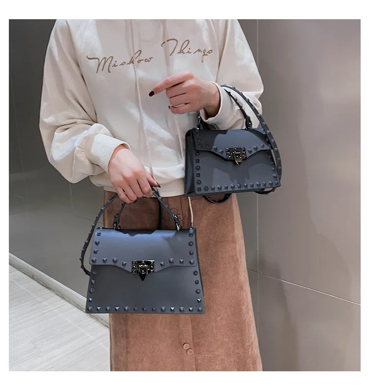 Элегантная женская сумка модная Новая высококачественная женская дизайнерская сумка из искусственной кожи с заклепками