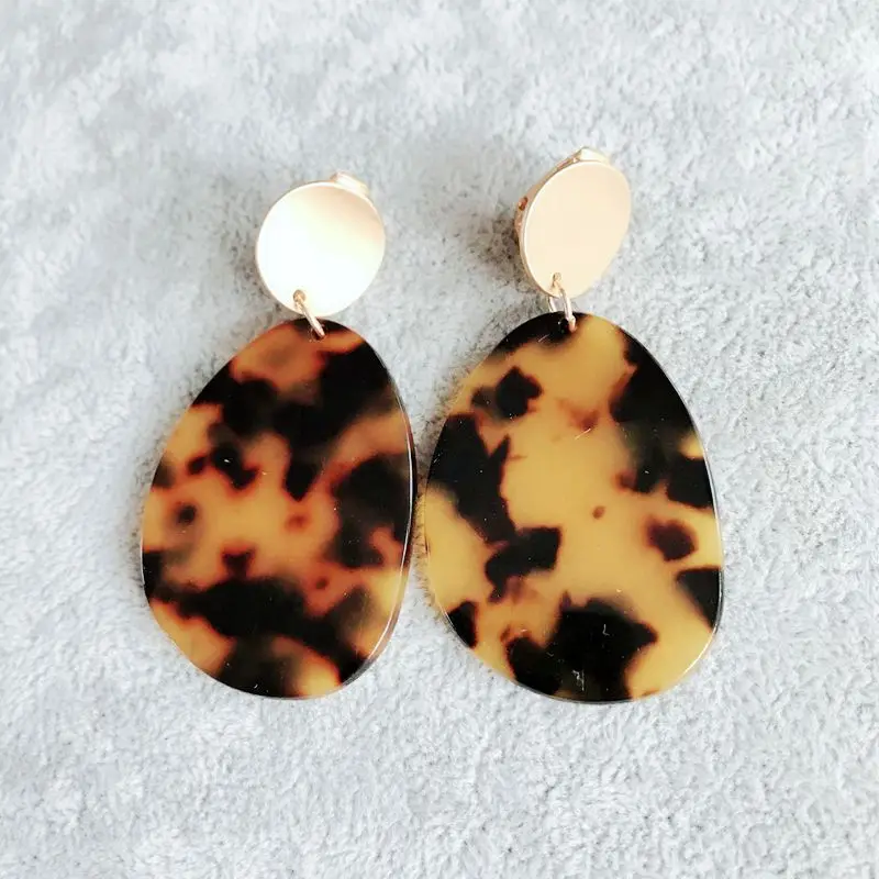 

Free Shipping Geometric Tortoise Resin Elegant Style Clip Earring