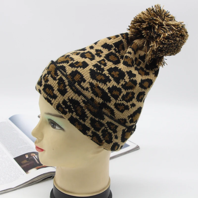

Hot selling animal knitted acrylic women winter beanies with pompom hat leopard warmer skullies LL181099