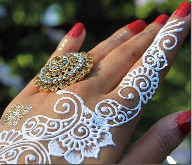white henna art floral_thumb[6]