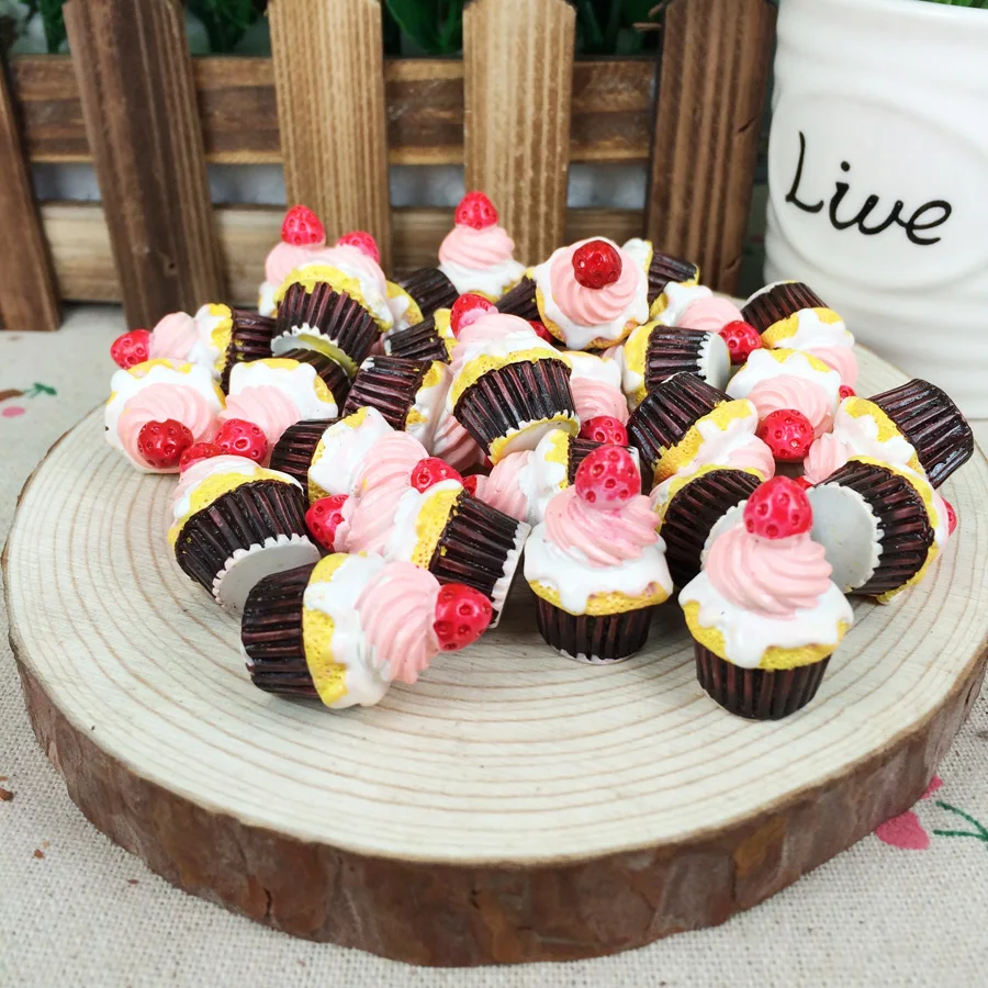 

Kawaii Flatback DIY Miniature Strawberry Cake Resin Cabochons Flat Back Scrapbooking Embellishment Decoration Crafts:16*25mm