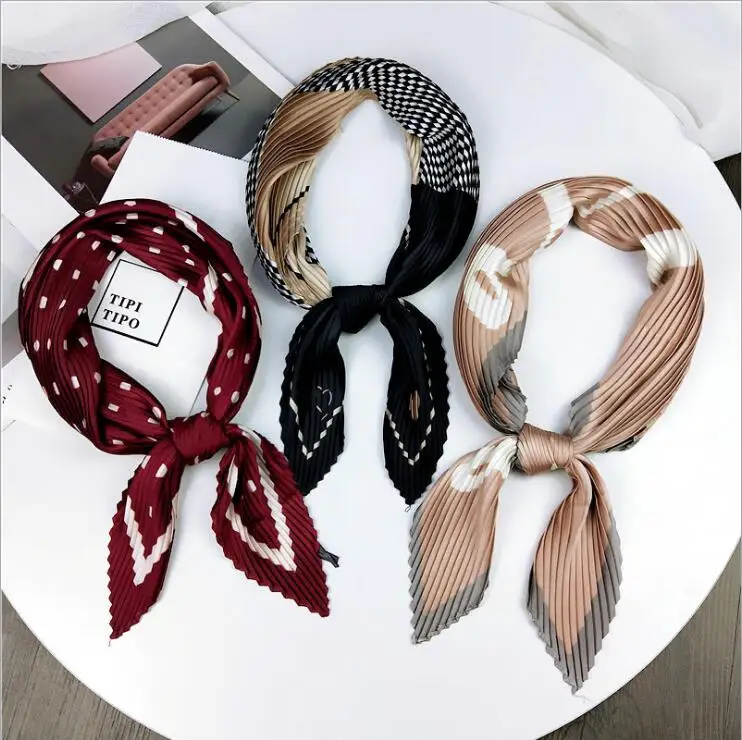 Женская шелковая бандана, шарф на шею, квадратный платок, маленькая повязка на голову, Плиссированное Шелковое Платье с принтом, Полосатое ожерелье, новинка