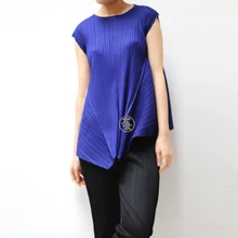 Changpleat летние Для женщин футболка s дизайн Miyak плиссированные однотонная одежда для детей с круглым вырезом Свободная Женская футболка плюс Размеры модные тенденции T85