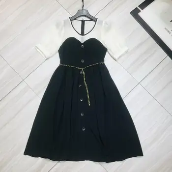 

In the summer of 2020 in the new long over-the-knee waist lantern sleeve dress