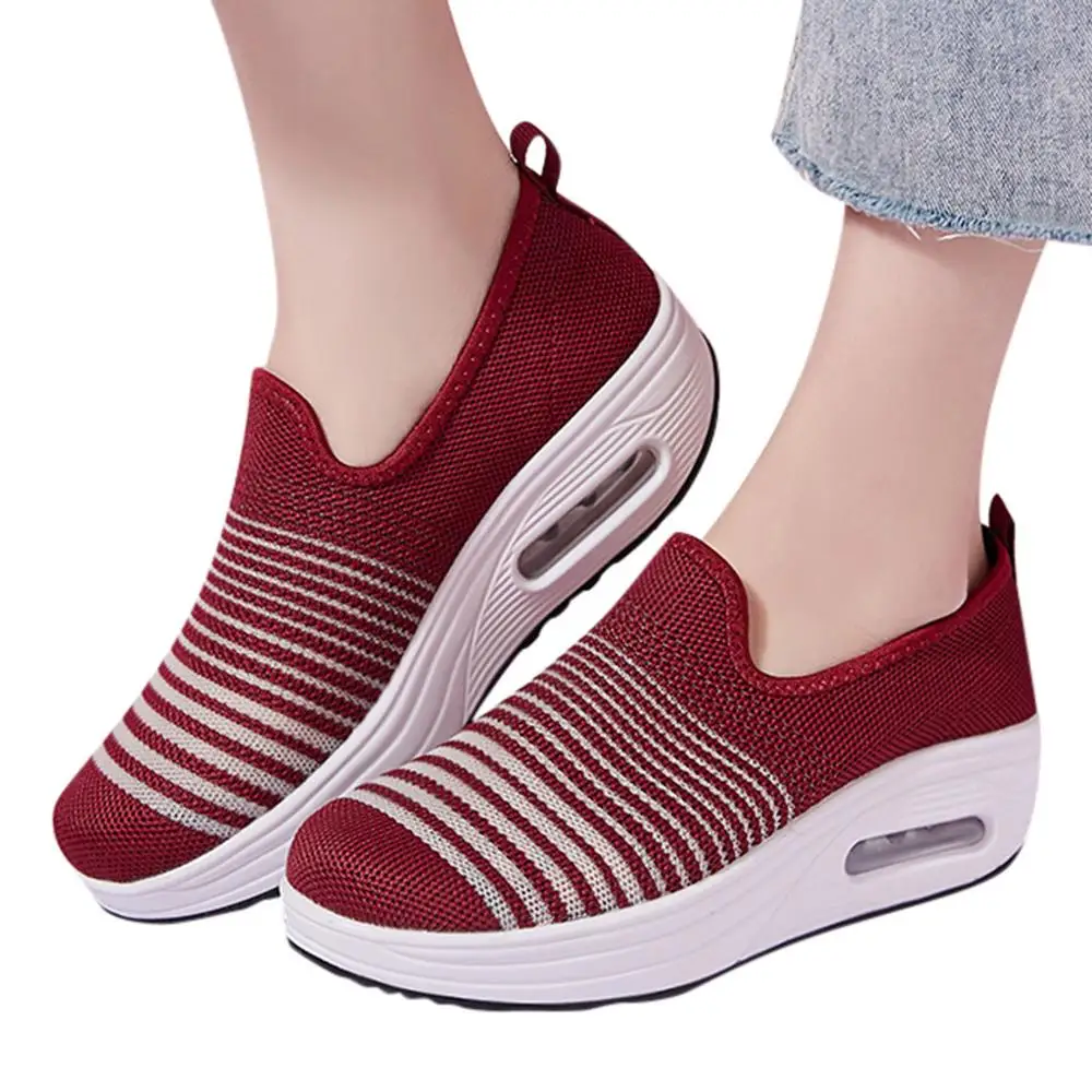

Women's Leisure Shoes Fashion Casual Thick Bottom Slip On Sports Running Sneakers Shake Shoes Outdoor Round Toe Simple Shoes