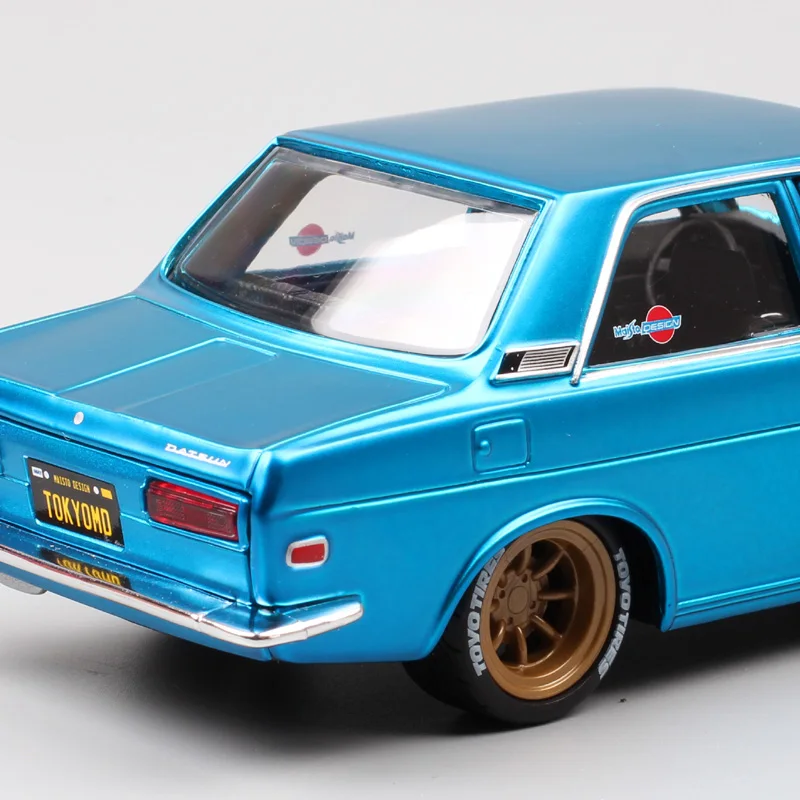 Классические весы Maisto 1/24 Nissan Datsun 510 1600 Bluebird 1971 металлические модели литья под давлением автомобили игрушки транспорт Миниатюрные для детей