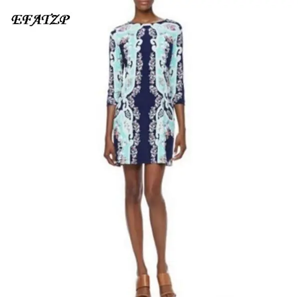 

2015 Autumn Luxurious Elastic Knitted Dress Women's Colorful Abstract Geometry Pattern Printed Casual Knee Length Dress