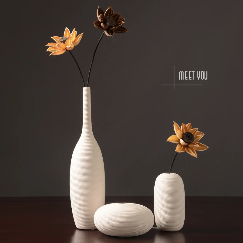 

2018 New Chinese Jingdezhen Porcelain Creativity Modern Style White Vases Ceramic Vases for Wedding Home Decoration Gifts 2
