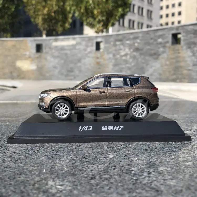 Литая под давлением модель автомобиля Great Wall Haval H7 1:43 может тянуть назад(коричневый)+ маленький подарок