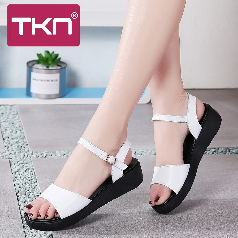 

TKN 2019 Summer Women Sandals Shoes Flat Platform Sandalia Women Wedge Beach Flip Flops Ladies Casual High Heel Wedge Sandals819