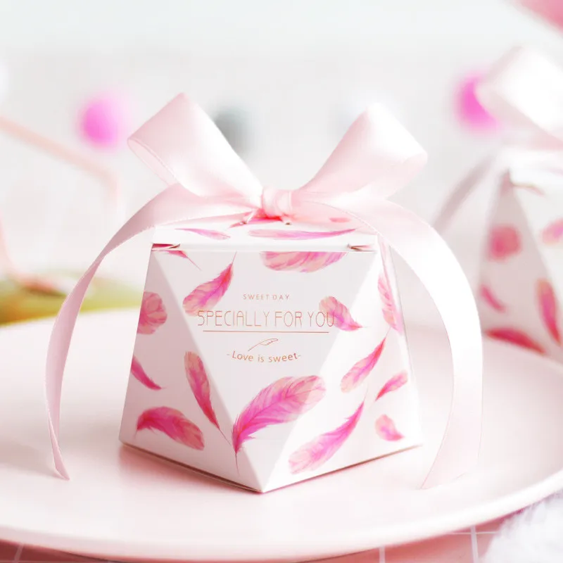

Pink Feather Ferrero Diamond Wedding Favor Box Baby Shower Gift Box Wedding Decoration Party Favor Candy Box Party Supplie
