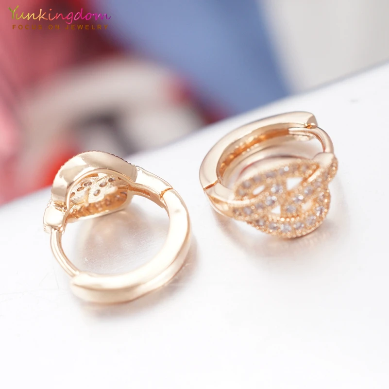 Yunkingdom aretes золотой цвет горный хрусталь кристалл маленькие серьги-кольца для женщин модные ювелирные изделия K2040
