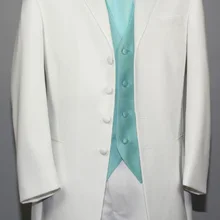 Изготовленный На Заказ популярный белый жених мужские Длинные смокинги костюмы с небесно-голубым жилетом, индивидуальный четырехкнопочный заостренный лацкан мужской костюм