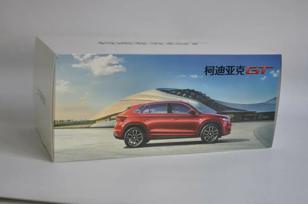 Модель литая автомобиля 1:18 для Skoda Kodiaq GT 2018 Red SUV миниатюрная Коллекционная