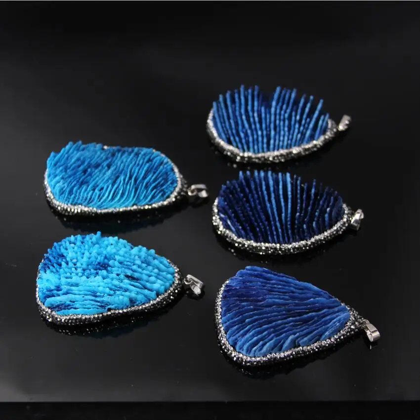 

5pcs,Coated Blue Coral Slab Nugget Pendant,Natural Raw Coral cluster Paved Rhinestone Edges freeform Slices Pendant Necklaces
