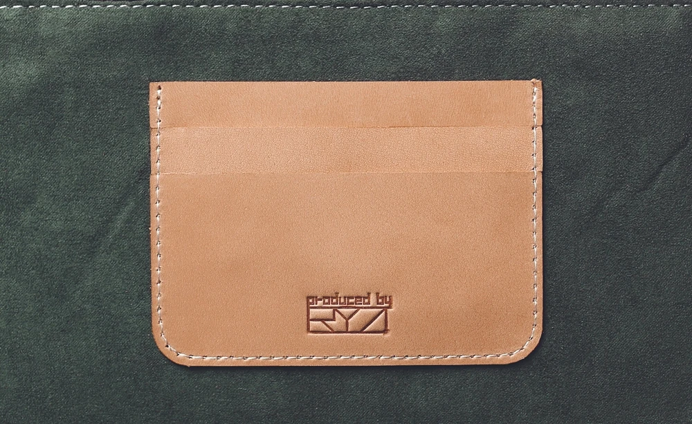 leather wallet inside 1