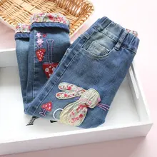Весенняя детская стильная футболка с изображением персонажей видеоигр джинсы c кроликами для маленьких девочек с цветочной вышивкой; джинсовые штаны; детская одежда с цветочным рисунком; принцесса брюки X259