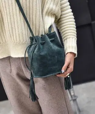 

Autumn and winter new ladies scrub tassel buckets women shoulder bag