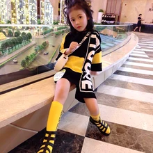 Летнее платье-футболка для девочек платье для малышей Детское платье Детская уличная одежда, длинная футболка для малышей Асимметричный принт с надписями, от 4 до 14 лет