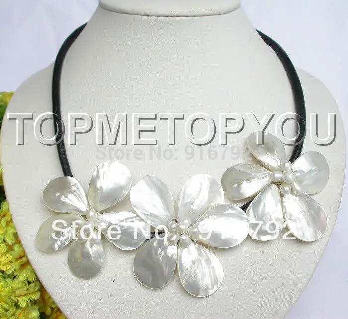 

Wholesale free shipping >>>>>18" Baroque bloom white pearl seashell choker leather necklace ##a #a