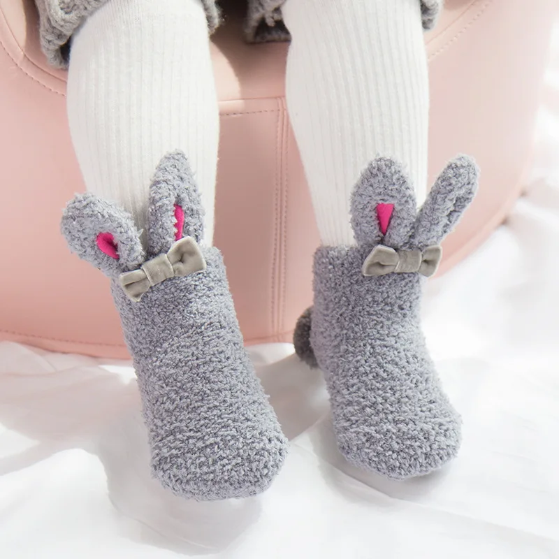 Новые зимние толстые нескользящие носки из бархата кораллового цвета для малышей 0-3 лет, носки для девочек с милым Кроликом, носки для новорожденных, 3 цвета - Цвет: Gray