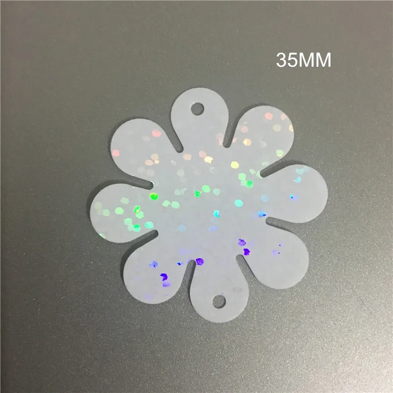 100 шт. 30/35/50/55 мм 2 отверстия Свободные Блёстки белый лазерный Рождество Блеск блестка Вышивание, свадебное корабль DIY одежды Интимные аксессуары - Цвет: 35MM FLOWER