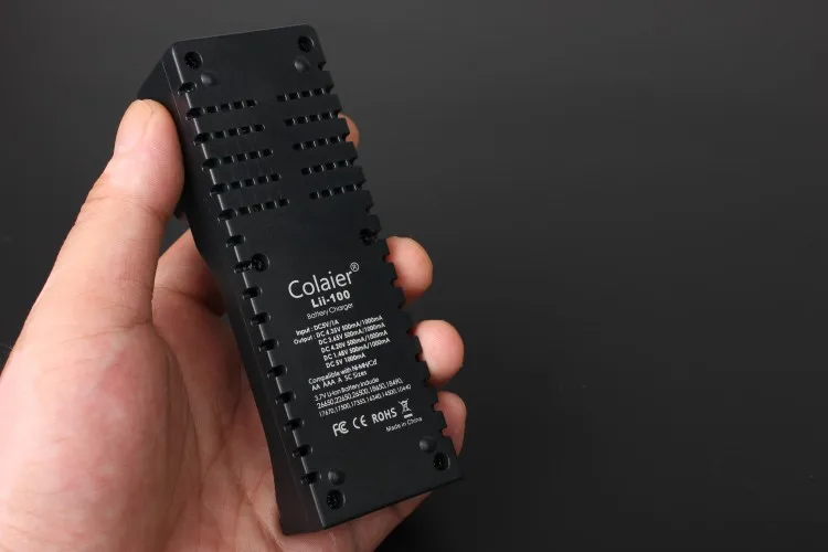lii100-Battery Charger (1)