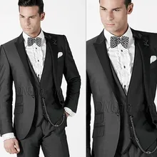 Дешевые темно-серые смокинги друзей жениха Мужские свадебные костюмы для выпускного(пиджак+ брюки+ жилет+ галстук) NO: 089