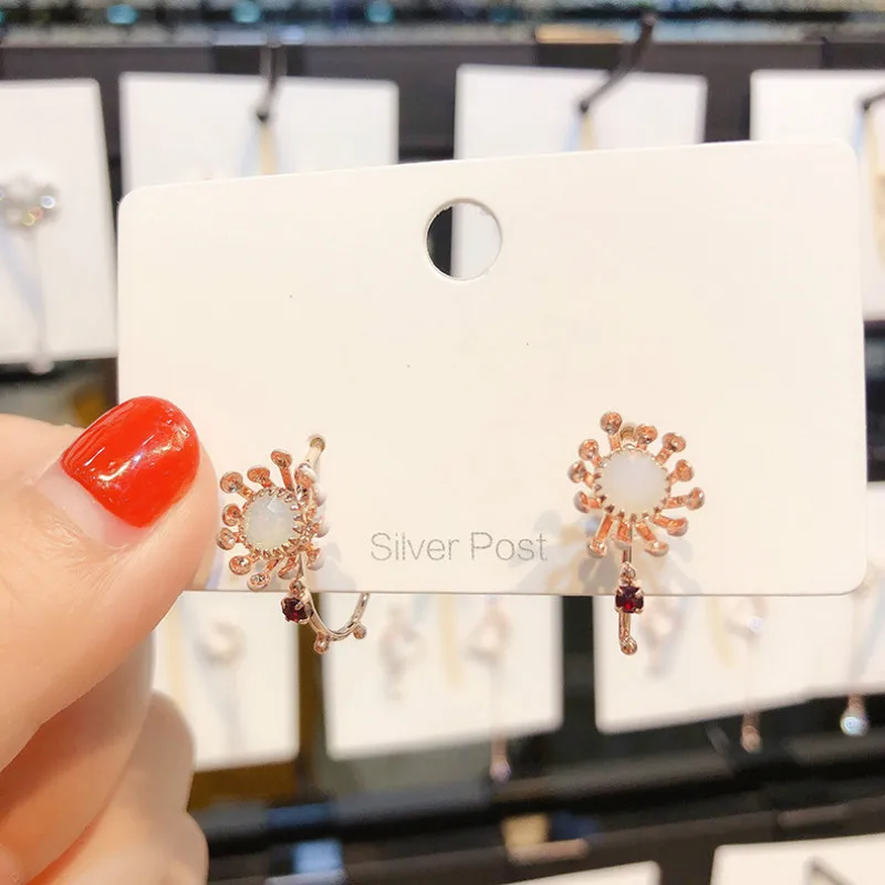 

Classic Plant Acrylic Women Stud Earrings Small Flowers With Sweet Earrings Fashion Jewelry Womens Accessories Colorful Earrings