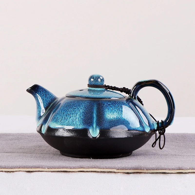 3581874685_1420718813