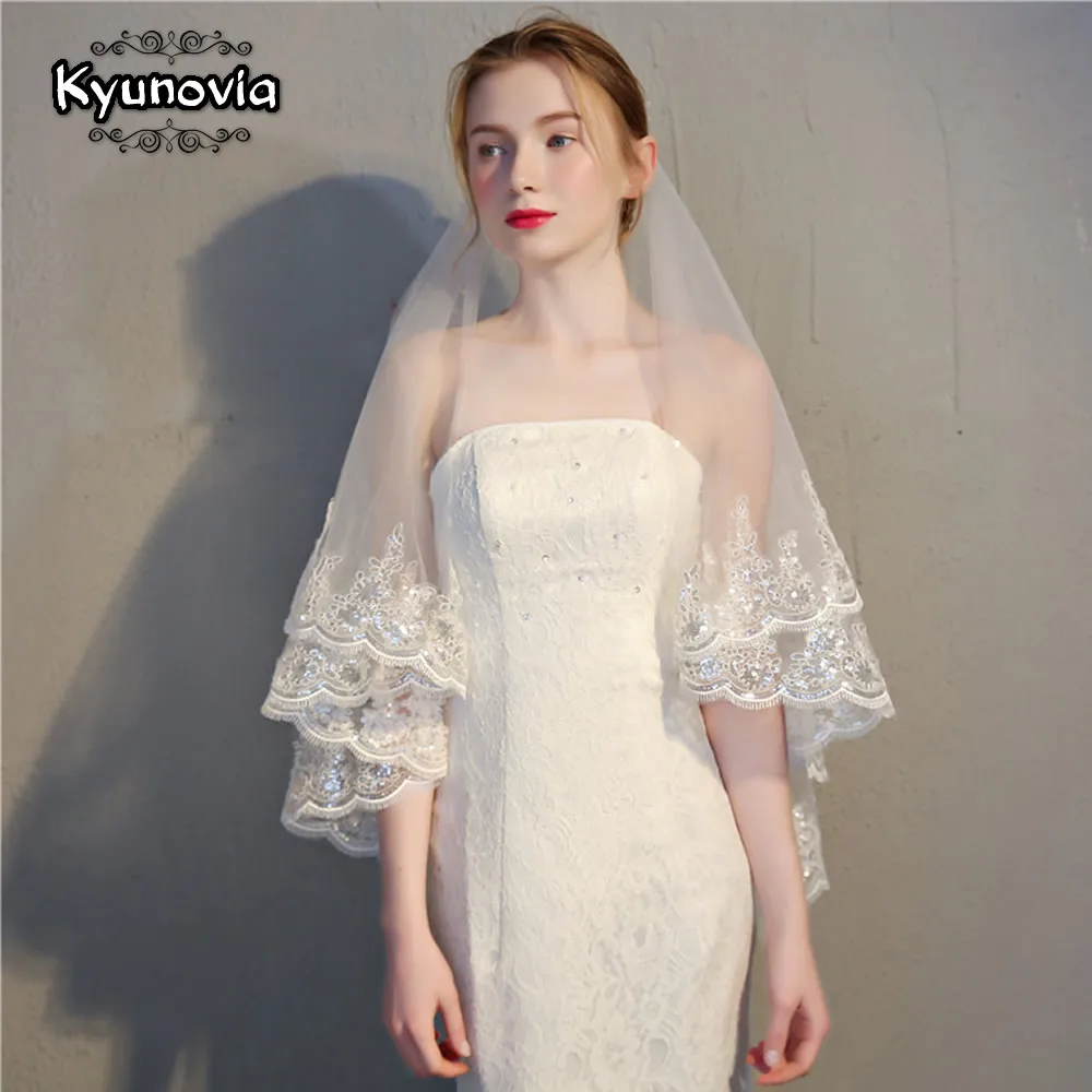 Kyunovia свадебная фата с расчески до локтя короткая кружевной аппликацией
