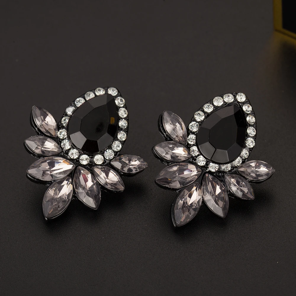 boucles d'oreille strass noir boucles d'oreille strass noir