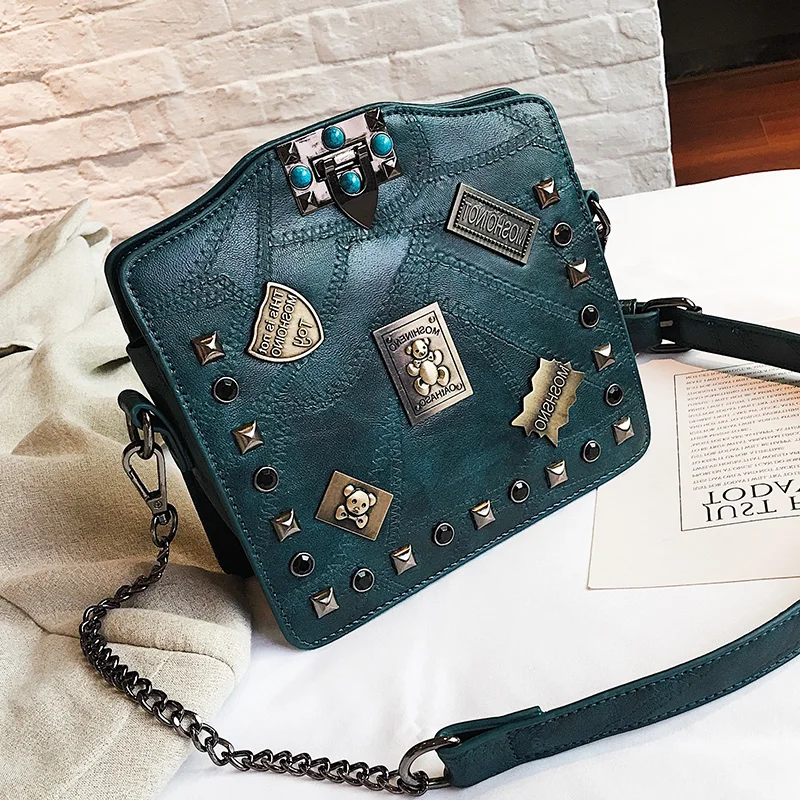 

Appliques metal badge handbags shell Rivet Chains Crossbody bags vintage lock women patchwork handbag fashion pearl Shoulder bag