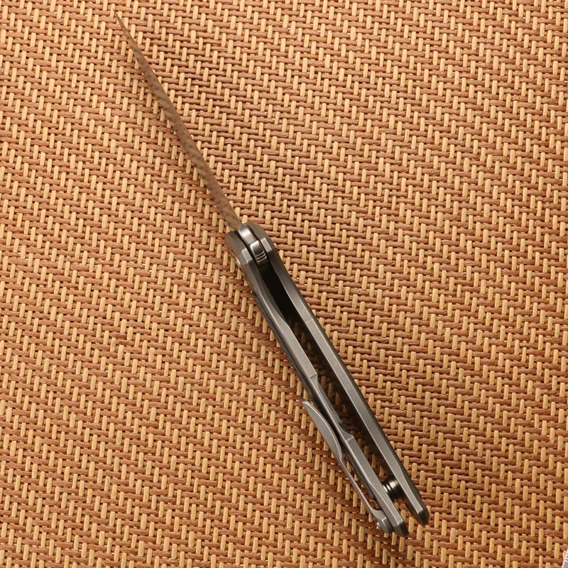 Зеленый шип Флиппер 95 D2 лезвие титан с подшипниками углеродное волокно инкрустация ручка Открытый Кемпинг Фрукты складной нож EDC инструменты