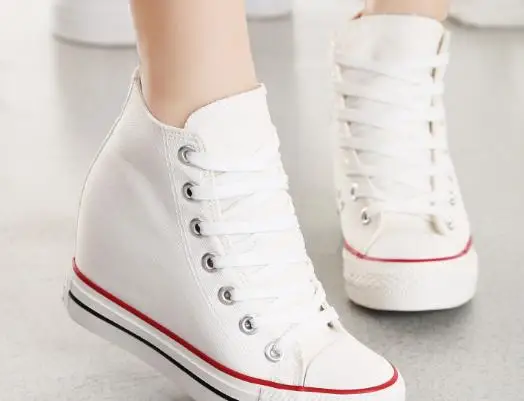 

2018 summer new mesh breathable casual shoes.