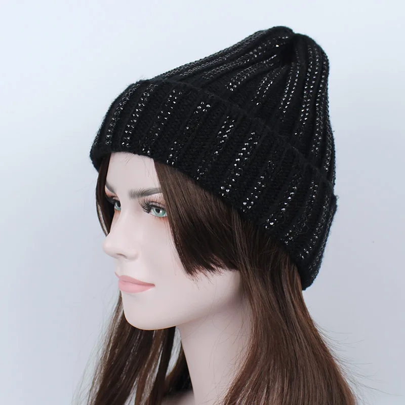 Зимняя женская шапка со стразами Skullies, зимняя вязаная шапочка для девочек, Женская фетровая шапка, шапки с кроличьим мехом для женщин Bone Gorras - Цвет: Black
