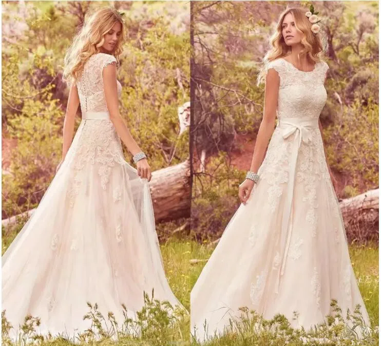 

Lace Tulle Bohemian Wedding Dress 2017 kurti jordans Modest Cap Sleeves Jewel Neck Buttons Back vestidos de novia Wedding Gowns