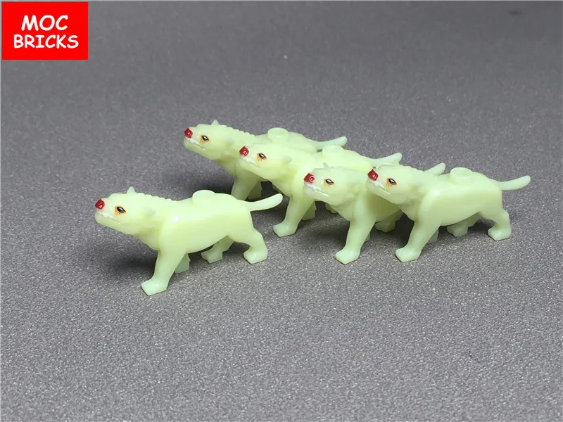 20pcs/lot MOC Bricks DIY Animal Luminous Wolf Action Figure accessory