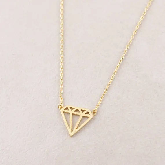Flat Diamond shaped Necklace In Gold