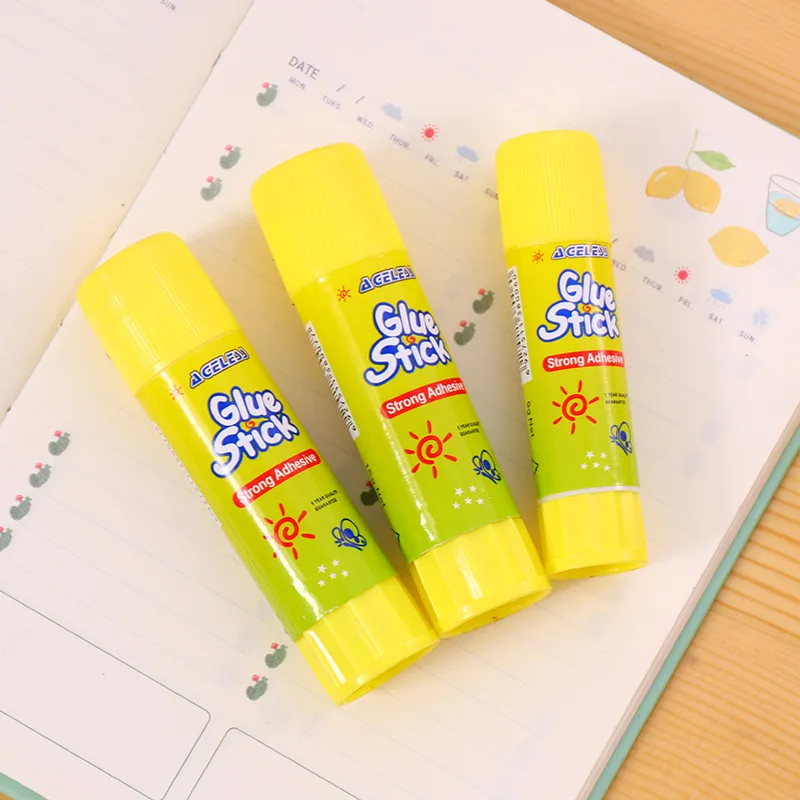 yellow Solid Glue 8.1x1.8cm High viscosity Solid Glue Stick for
