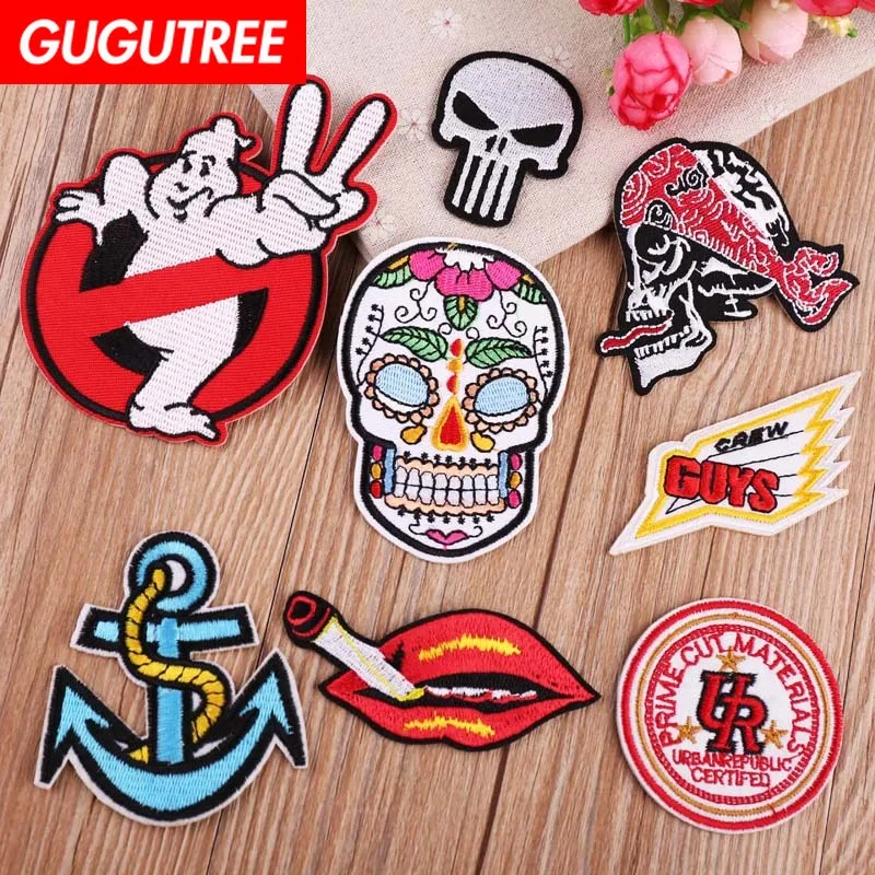 

GUGUTREE embroidery skull lip anchor patches letter patches badges applique patches for clothing YX-254