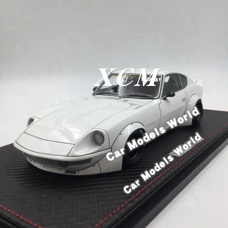 Полимерная модель автомобиля для IG-Model Fairlady Z(S30) 1:18(белый)+ маленький подарок